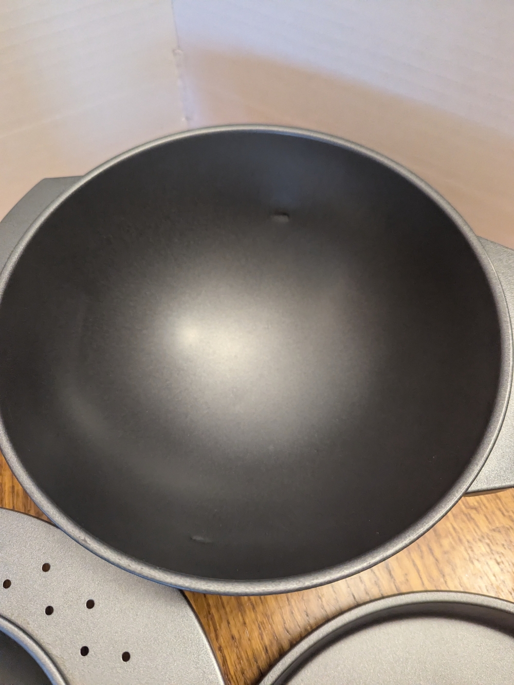 Betty Crocker Bake'n Fill 4-Piece Non-stick Bakeware Set- Dome, Round & Base Pan - Picture 4 of 11